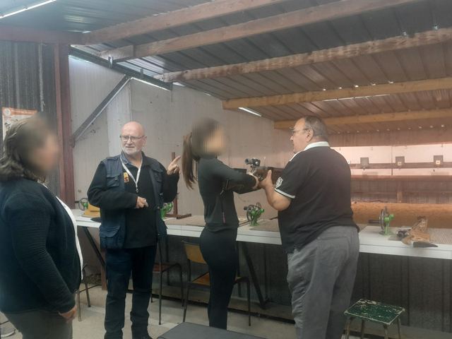 Encadrement des visiteurs au pas de tir 25 mètres